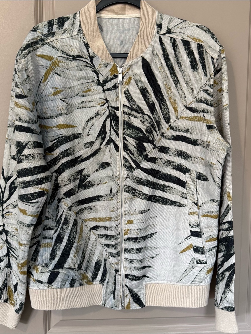 Men’s Leaf-Summer Print Bomber Jacket in Cream